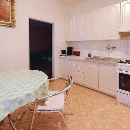 Vrchlabska Apartament